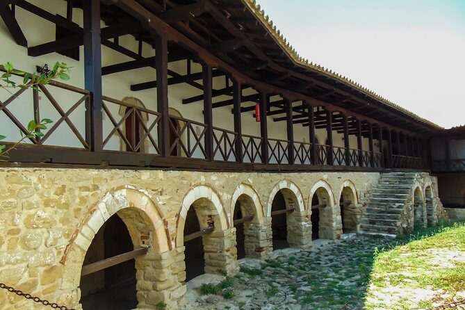 Apollonia and Ardenica Monastery - full day tour - Who this tour suits best