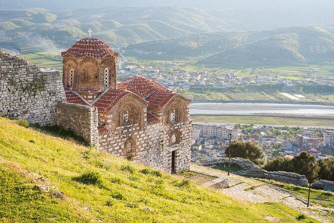 Berat - Day Tour by ADRIATIK TOURS LLC - Berat Castle: the big inhabited fortress with churches and Ottoman mosques