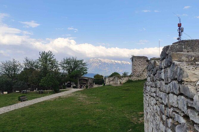 Berat - Unesco Heritage & Wine Tasting, Private Tour - Mangalem and Gorica quarters: the streets where Berat explains itself