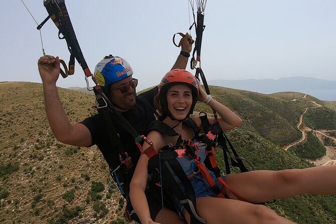 Paragliding Fly Tandem Vlora - The 10:00 AM flow: from Regina City Hotel to landing and back