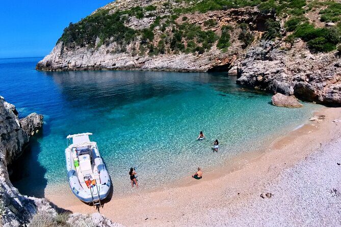 Private Full Day Boat Expedition to Grama Bay - Stop 4: Llovizi Bay and the Hidden Seal Monk Cave