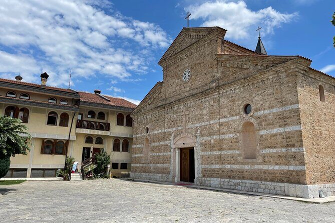 The Pretty Prizren (Kosovo) - from Tirana - Sinan Pasha Mosque (1615): a short architectural stop with payoff