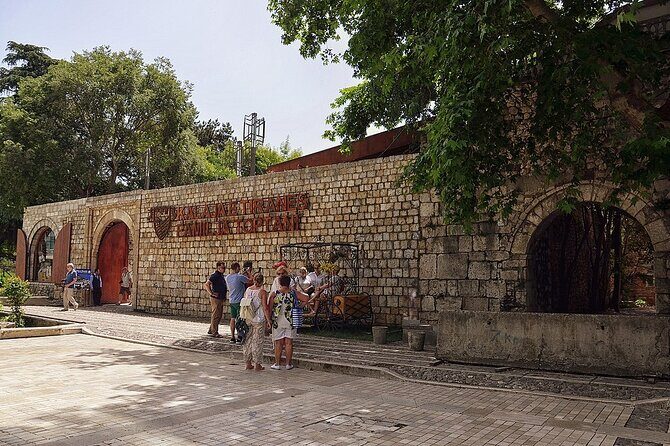 Tirana City Tour with Hotel Pickup - Et’hem Bey Mosque: Ottoman Beauty Plus a Political Story